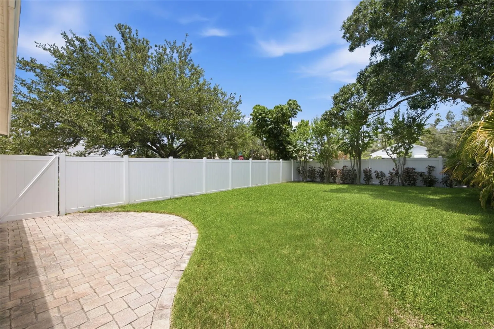 1470 28th Avenue N St Petersburg FL 33704