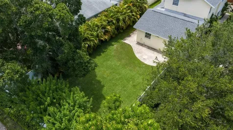 1470 28th Avenue N St Petersburg FL 33704