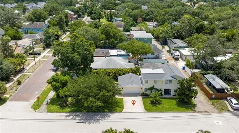 1470 28th Avenue N St Petersburg FL 33704
