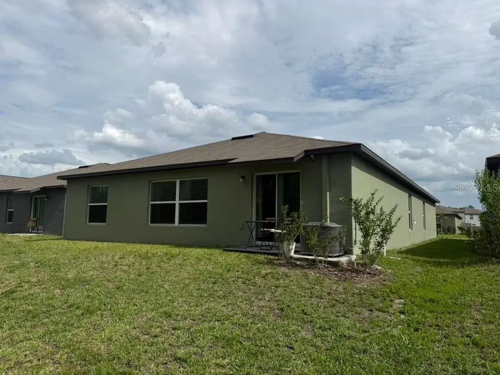2000 Red Loop Lakeland FL 33801