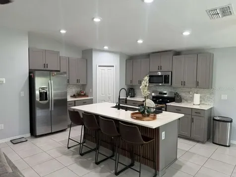 2000 Red Loop Lakeland FL 33801