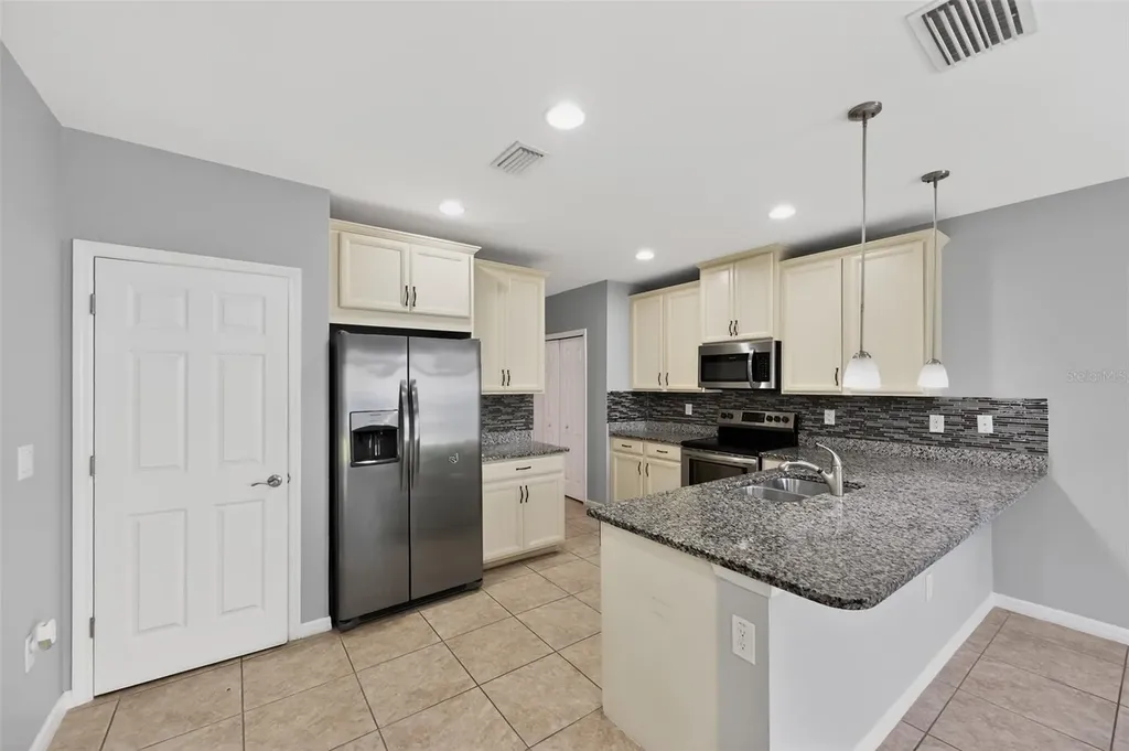 3828 Tilbor Circle Fort Myers FL 33916