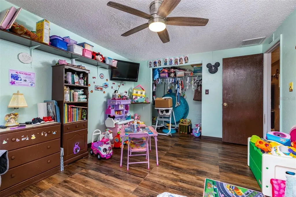 12095 102nd Avenue Seminole FL 33778