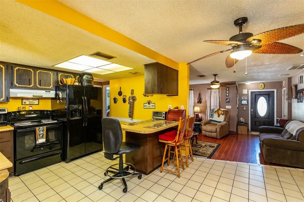 12095 102nd Avenue Seminole FL 33778