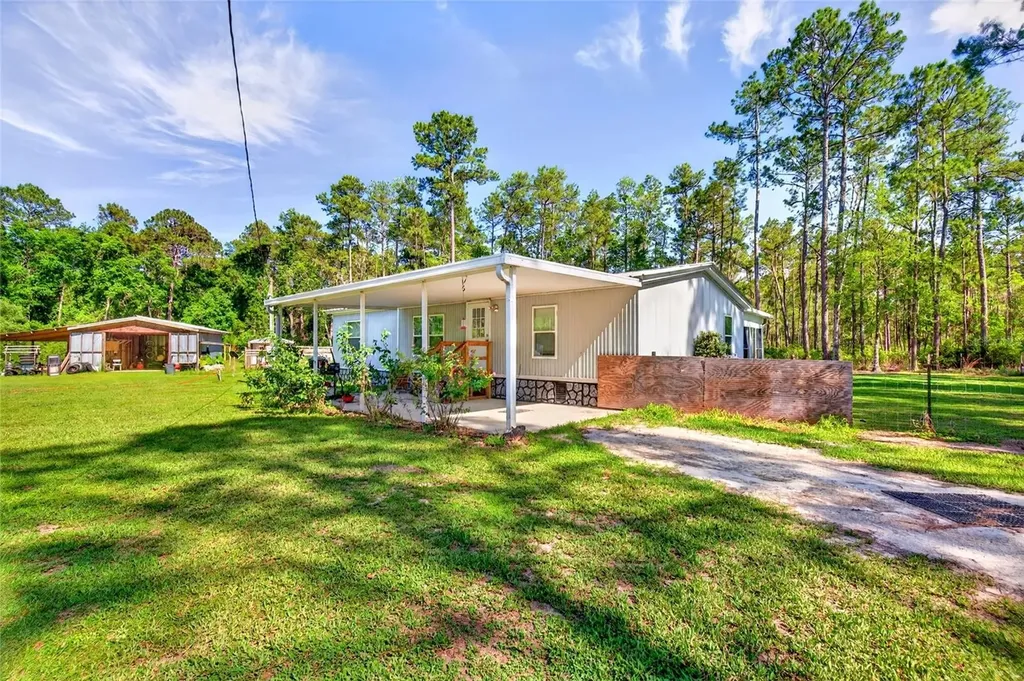 16240 NE 141st Terrace Fort Mc Coy FL 32134
