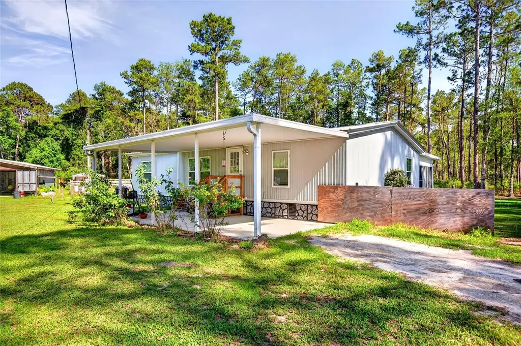 16240 NE 141st Terrace Fort Mc Coy FL 32134