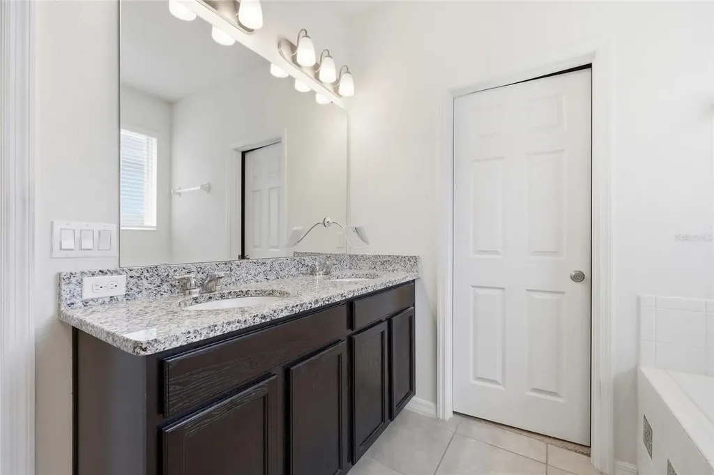4007 Green Sabal Orlando FL 32824
