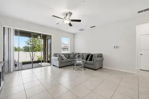 4007 Green Sabal Orlando FL 32824
