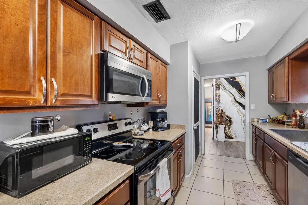 5515 Lake Le Clare Road Lutz FL 33558
