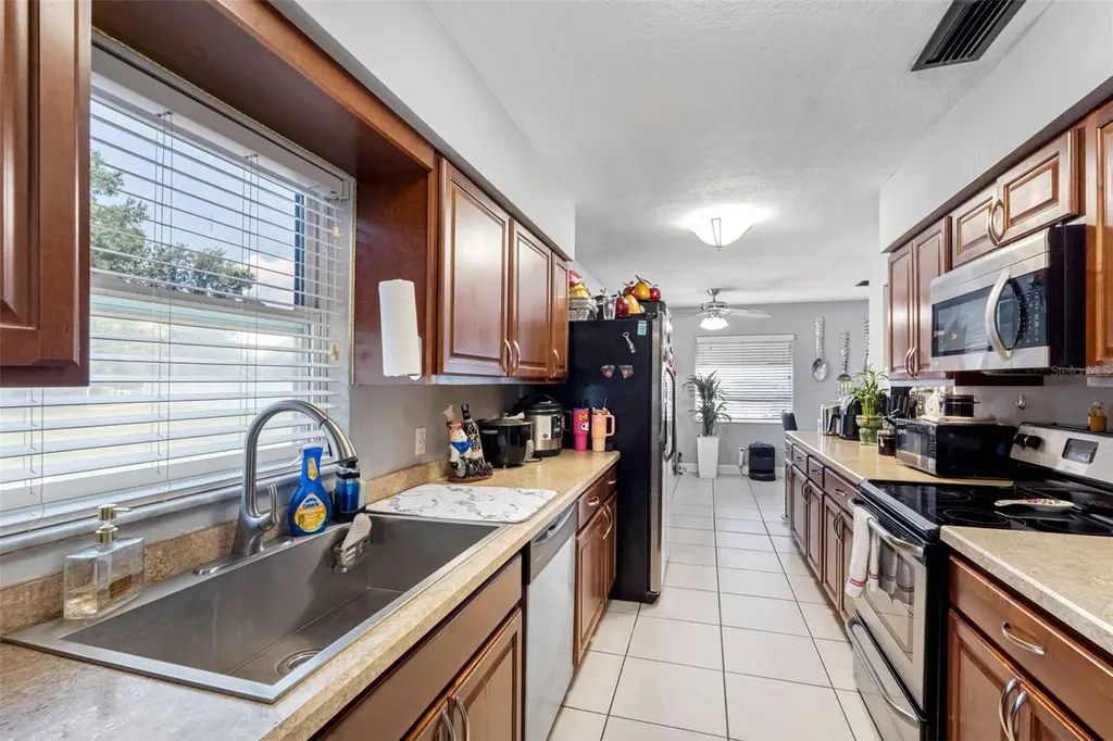5515 Lake Le Clare Road Lutz FL 33558