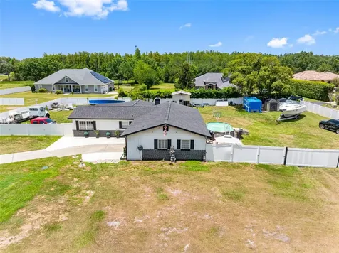 5515 Lake Le Clare Road Lutz FL 33558