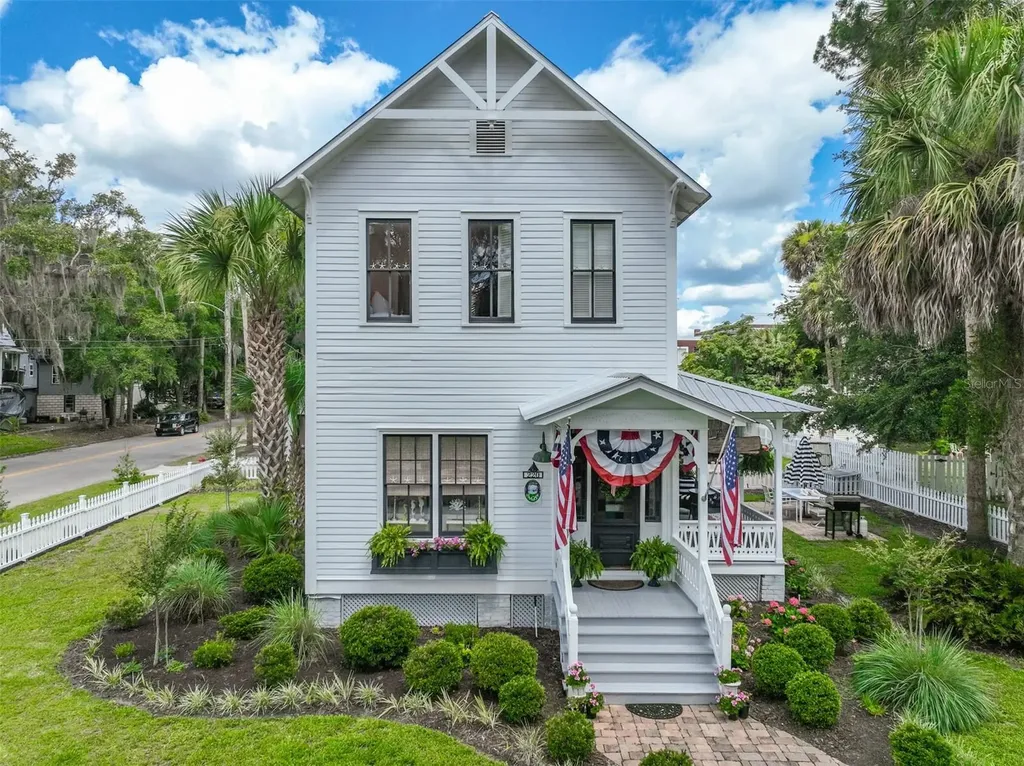 220 S 4th Street Palatka FL 32177