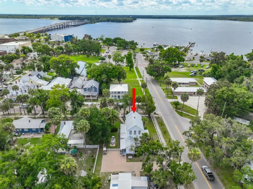 220 S 4th Street Palatka FL 32177