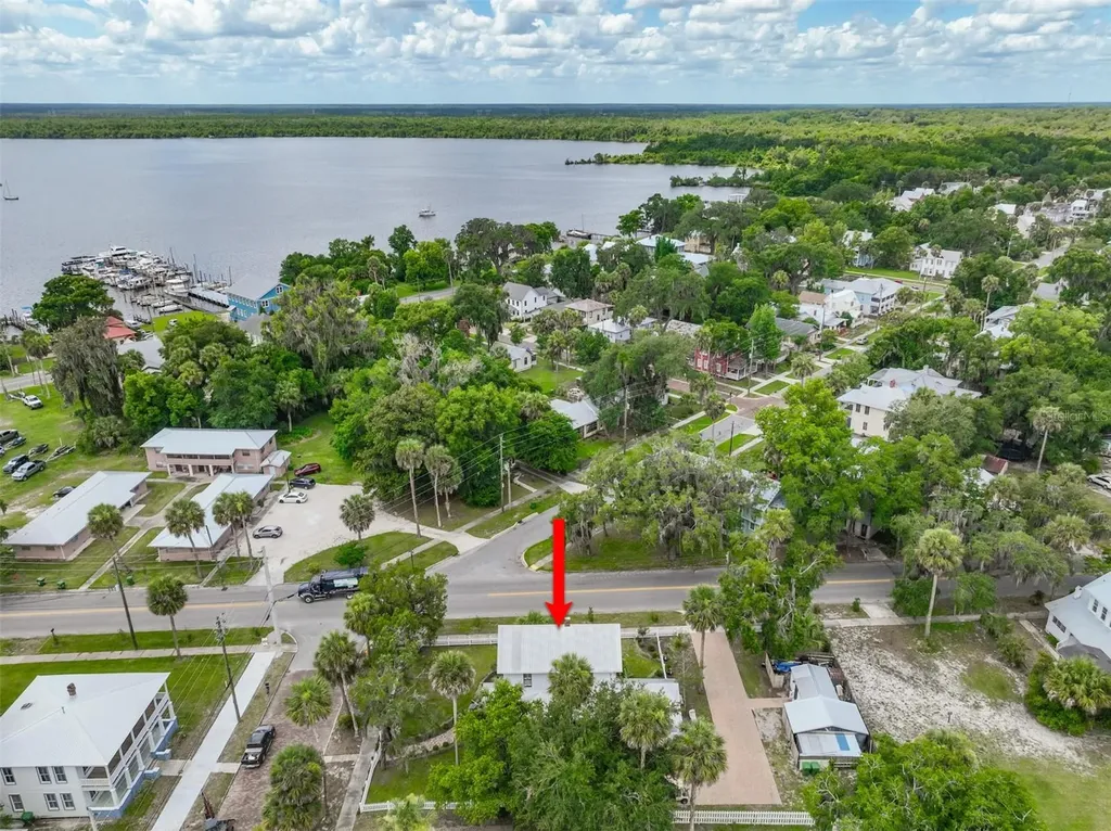 220 S 4th Street Palatka FL 32177