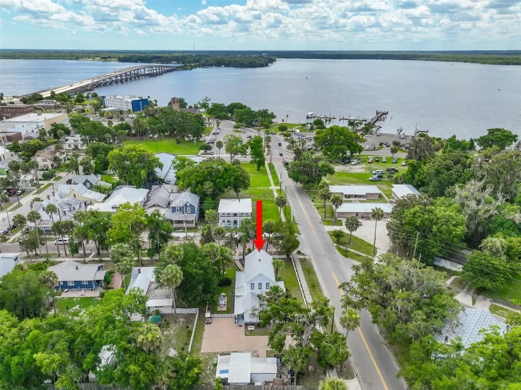 220 S 4th Street Palatka FL 32177