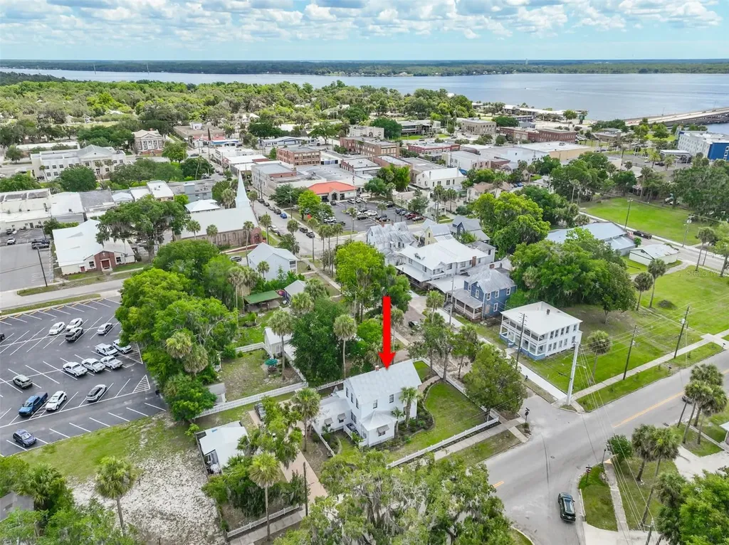 220 S 4th Street Palatka FL 32177