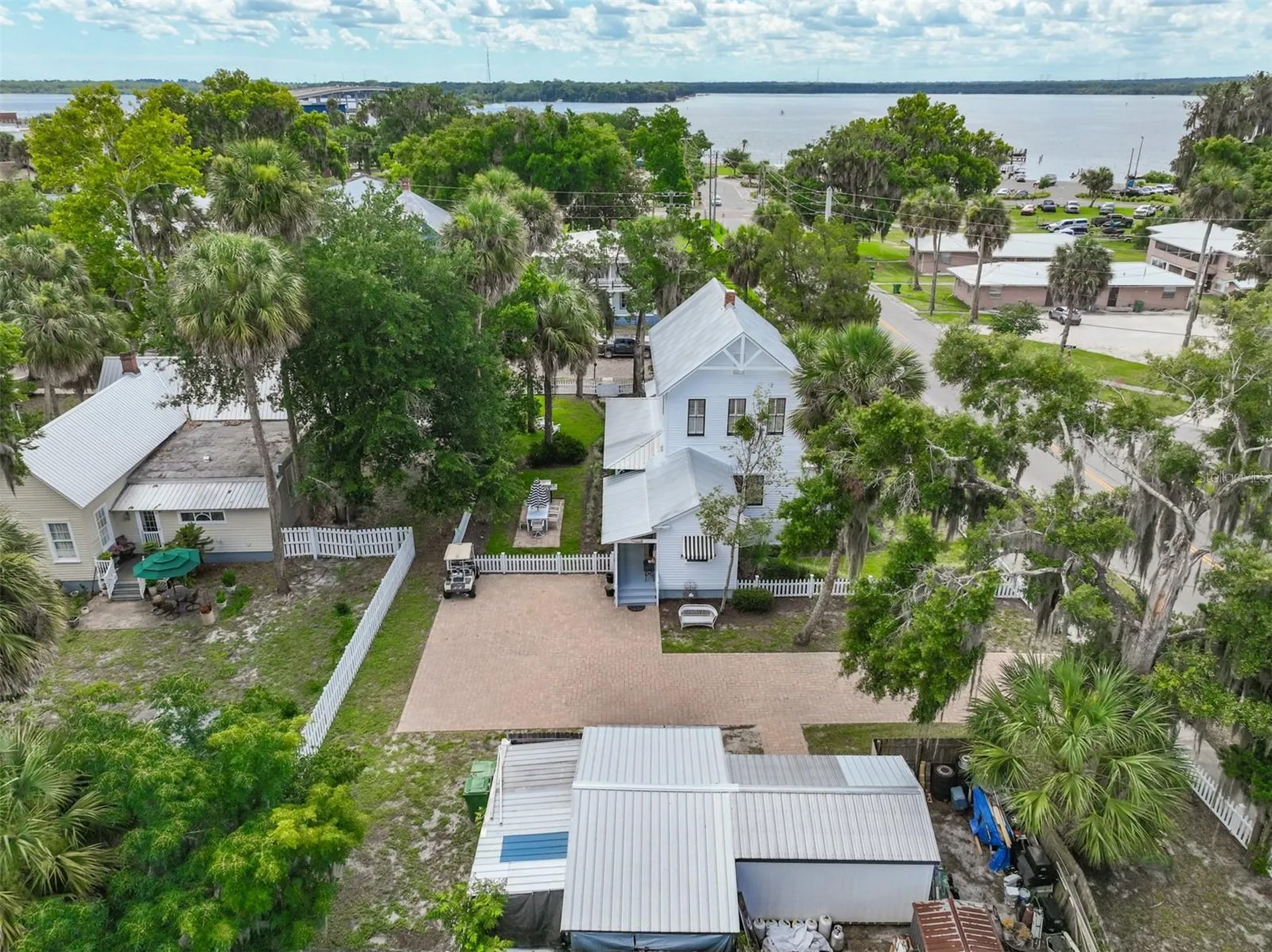 220 S 4th Street Palatka FL 32177