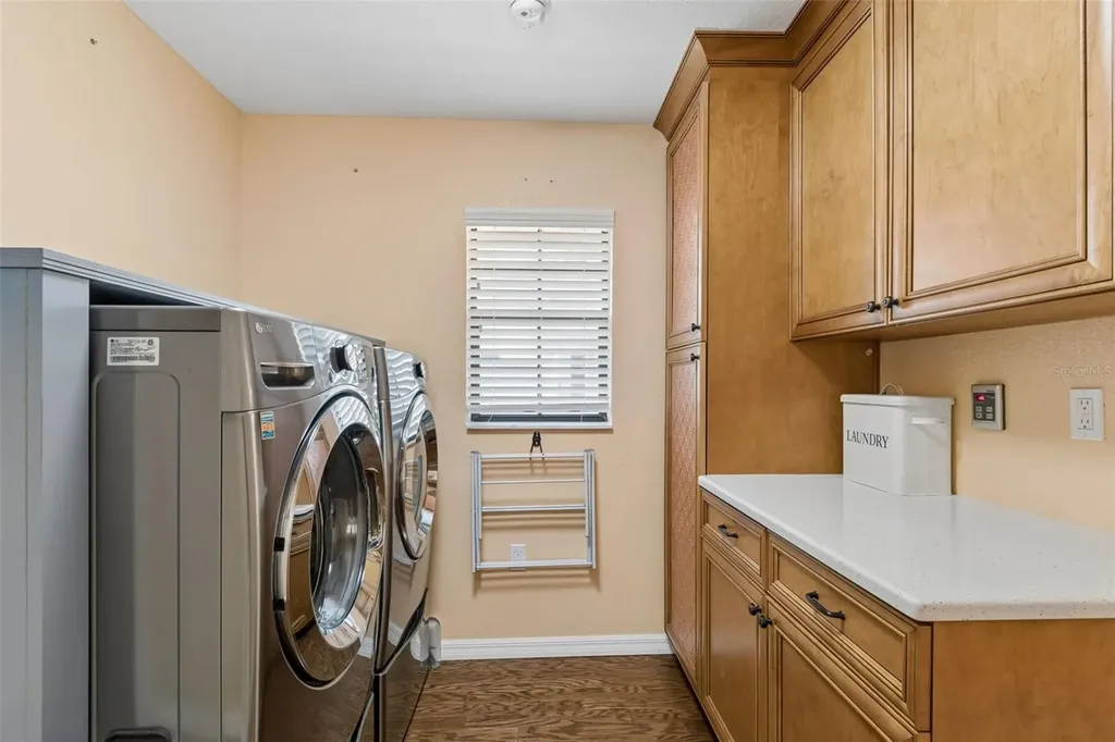 538 Oleander Way S St Petersburg FL 33707