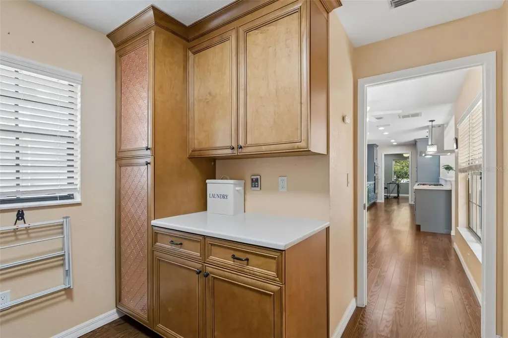 538 Oleander Way S St Petersburg FL 33707