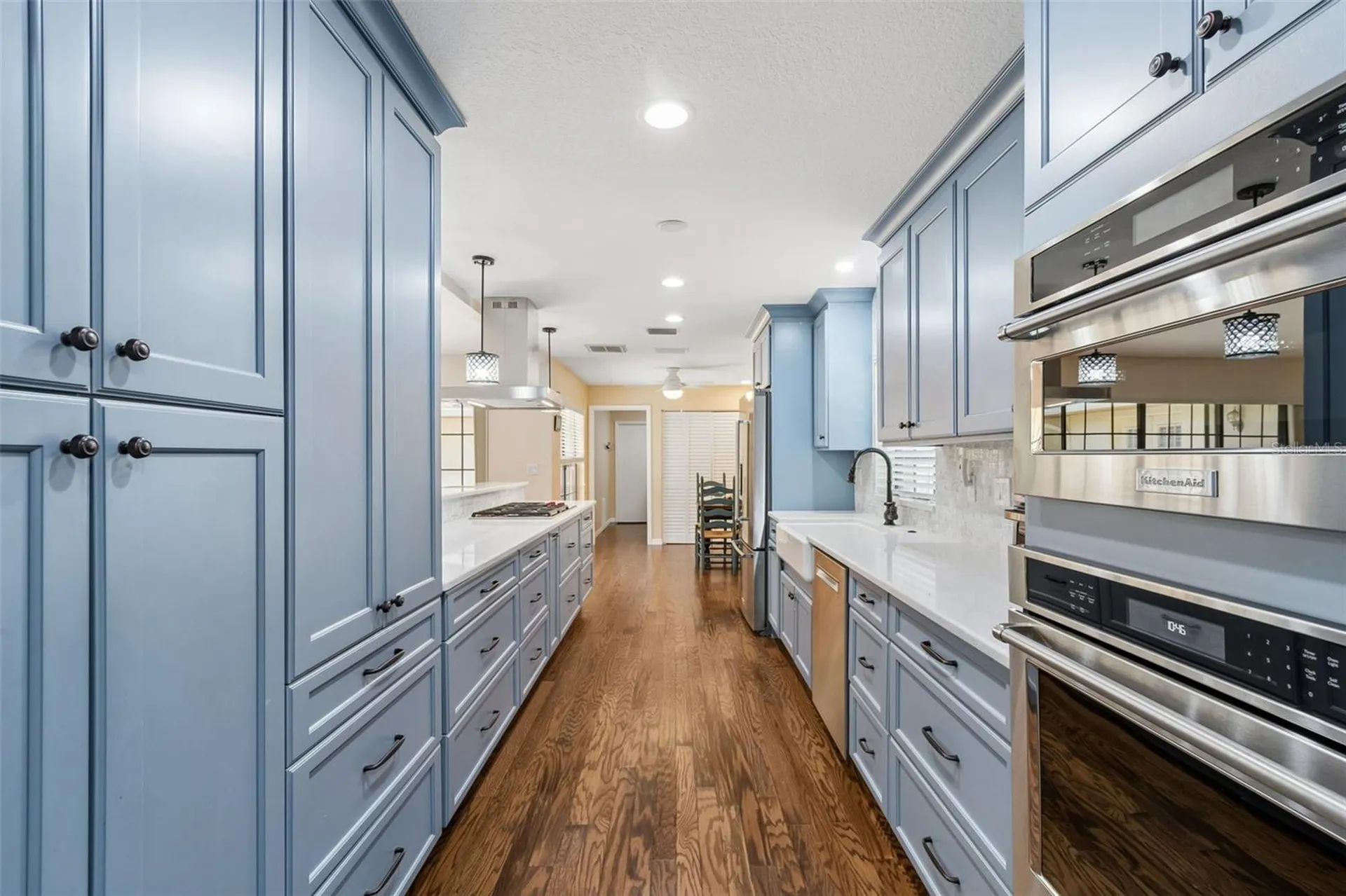 538 Oleander Way S St Petersburg FL 33707