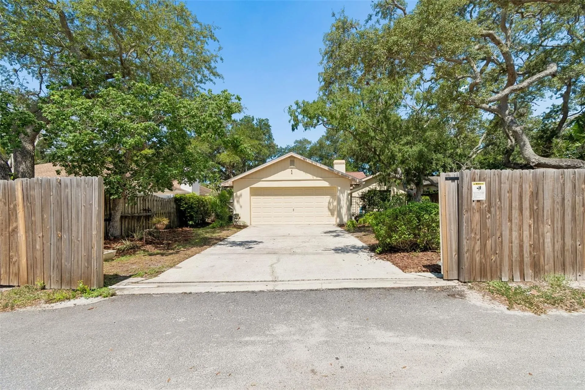 538 Oleander Way S St Petersburg FL 33707