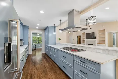 538 Oleander Way S St Petersburg FL 33707