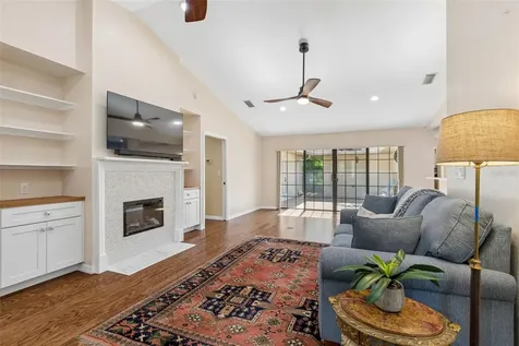 538 Oleander Way S St Petersburg FL 33707
