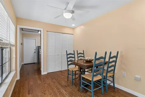 538 Oleander Way S St Petersburg FL 33707