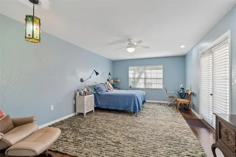 538 Oleander Way S St Petersburg FL 33707