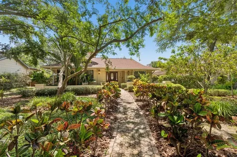 538 Oleander Way S St Petersburg FL 33707
