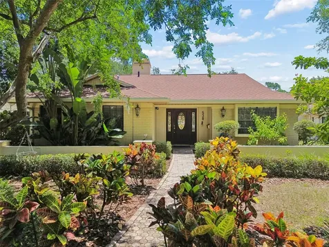 538 Oleander Way S St Petersburg FL 33707