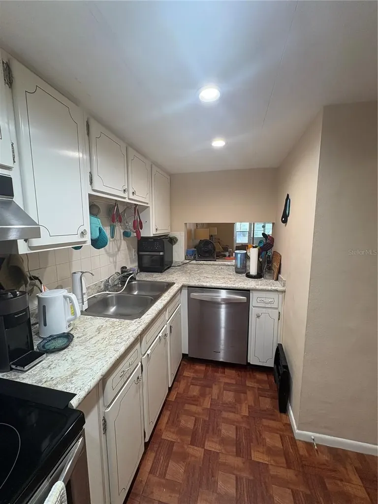 200 Glennes Lane Dunedin FL 34698