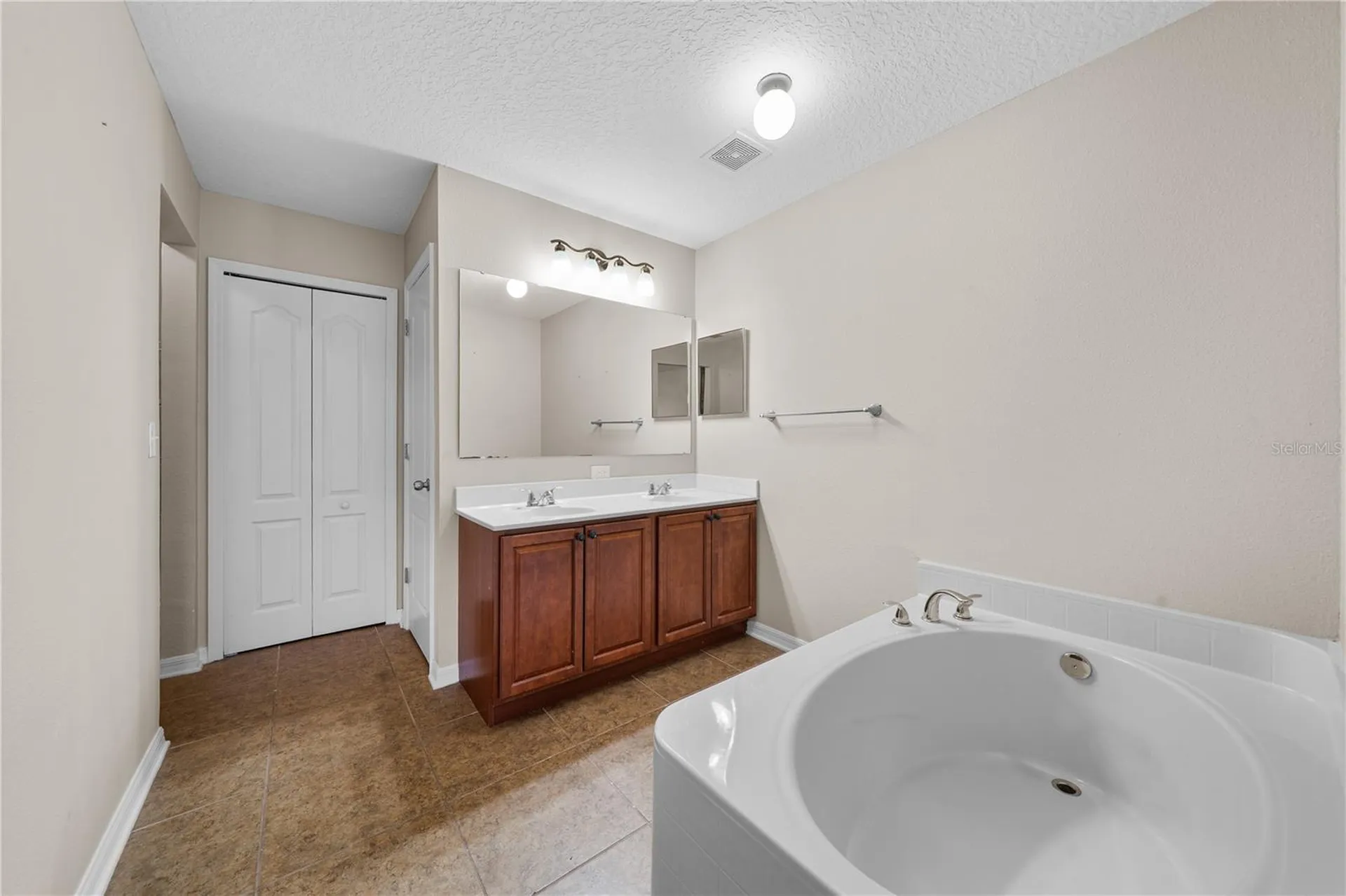 14308 NW 161st Avenue Alachua FL 32615