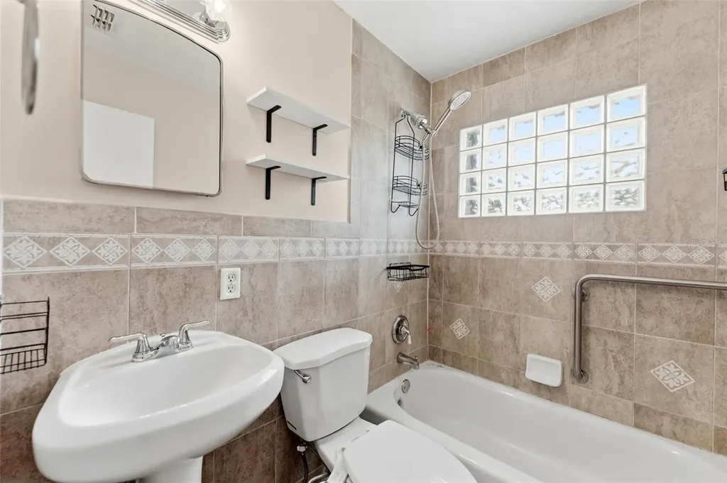 8461 56th Street N Pinellas Park FL 33781