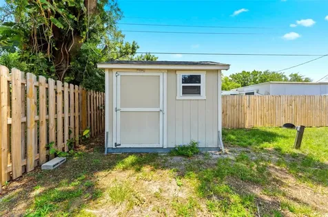 8461 56th Street N Pinellas Park FL 33781