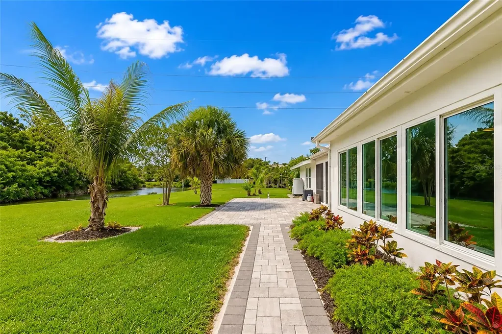6211 Canary Street Sarasota FL 34241