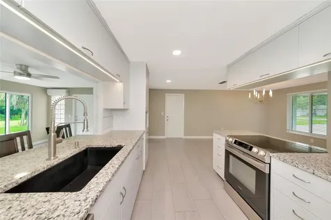 6211 Canary Street Sarasota FL 34241