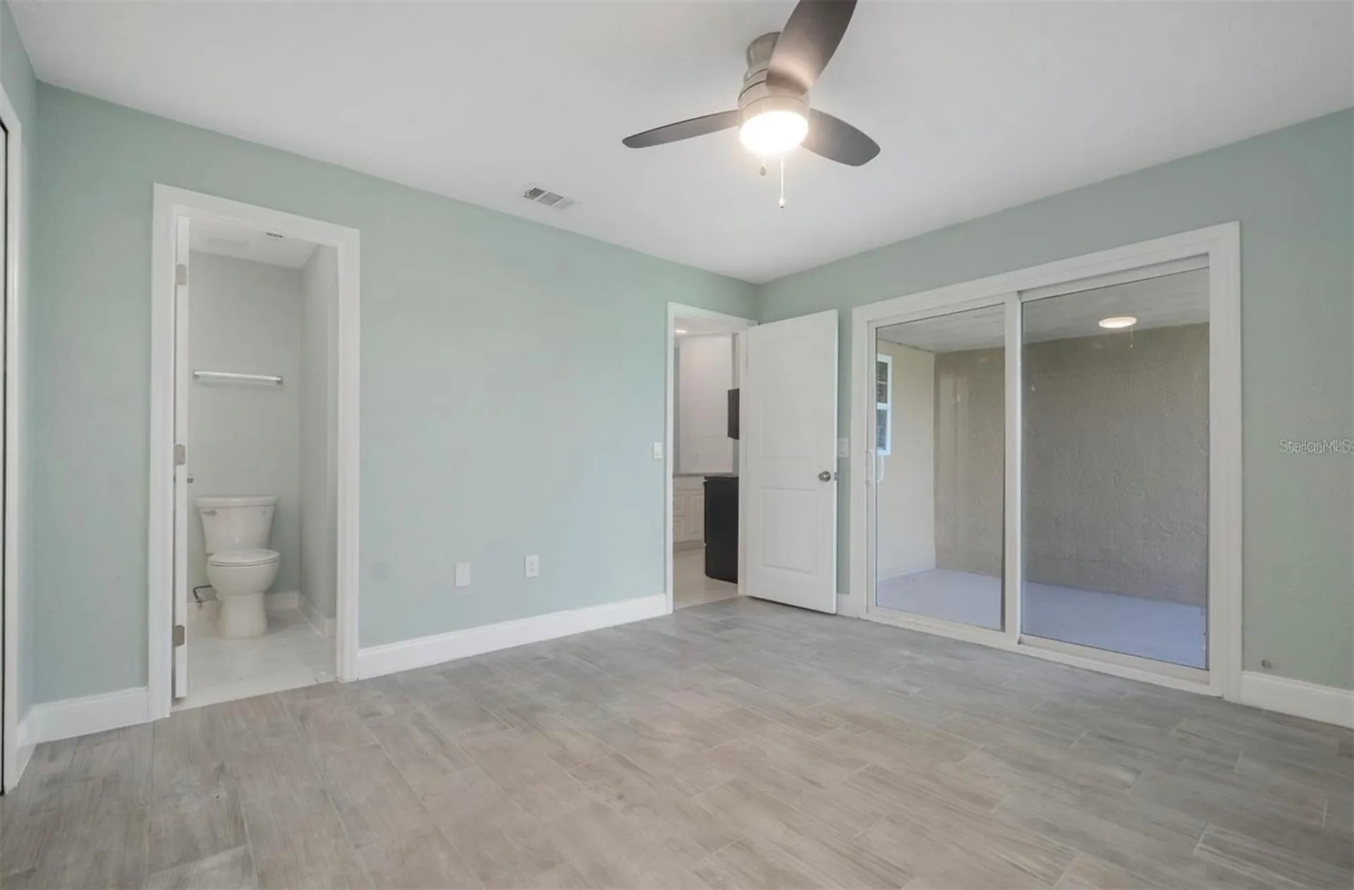 1184 Woodman Way Orlando FL 32818