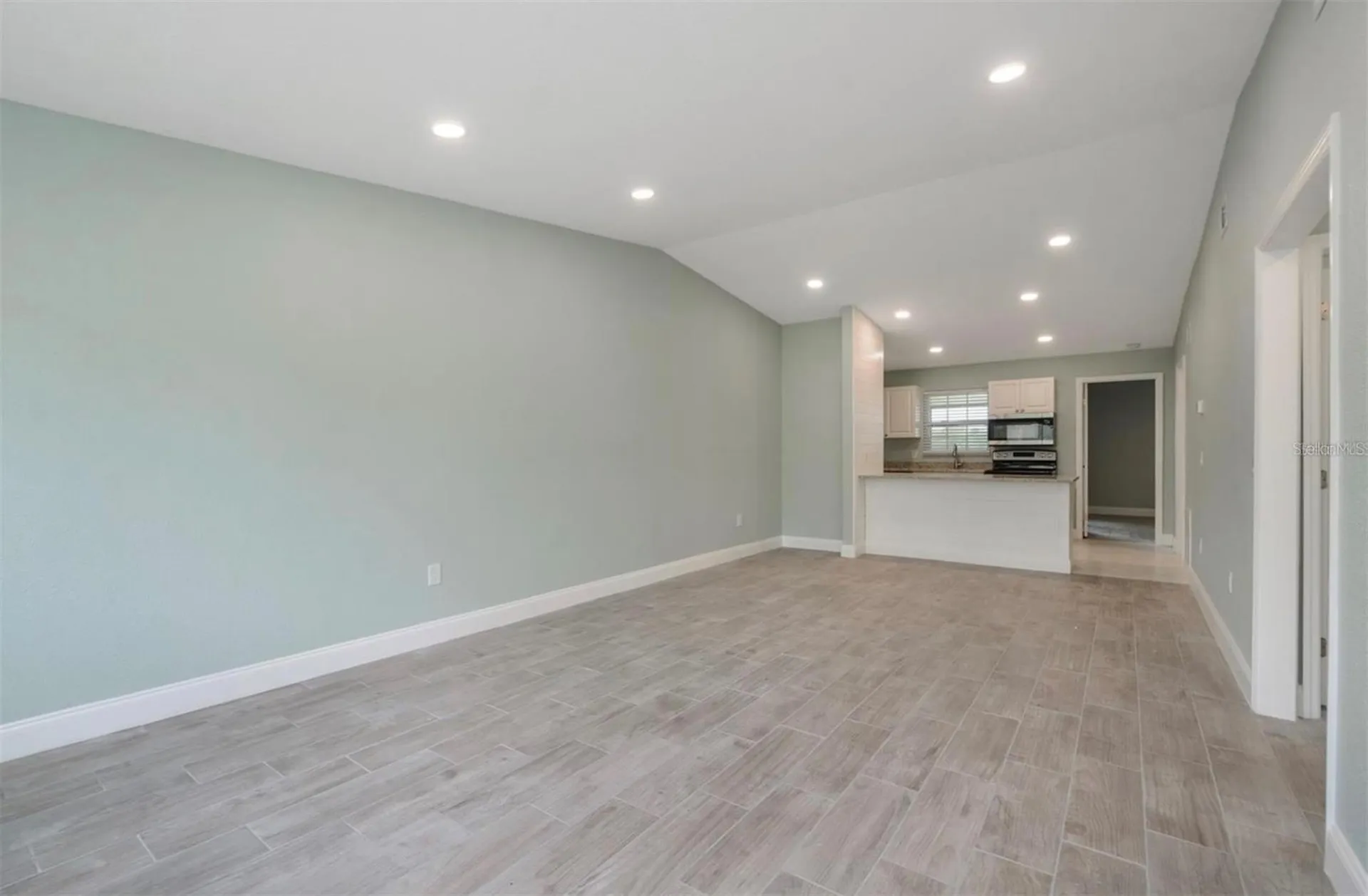 1184 Woodman Way Orlando FL 32818