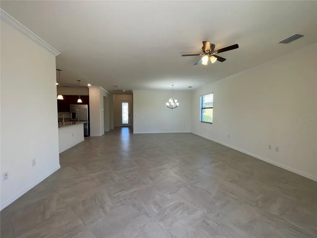 5127 Tobermory Way Bradenton FL 34211