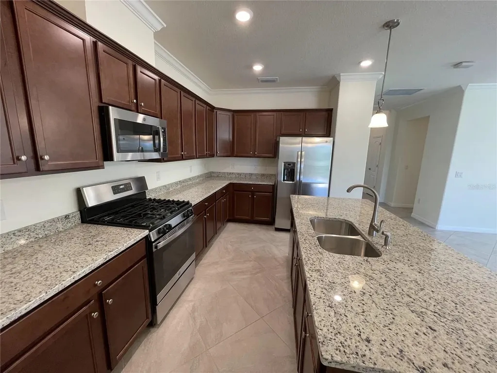 5127 Tobermory Way Bradenton FL 34211