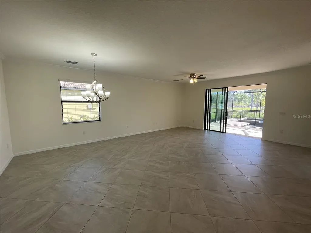 5127 Tobermory Way Bradenton FL 34211