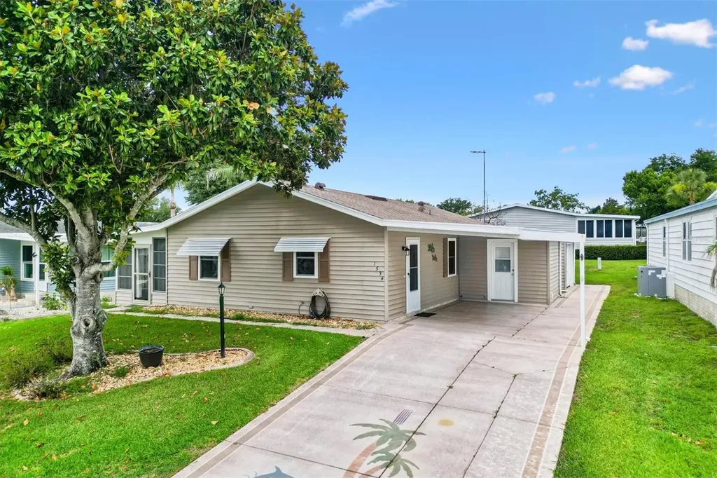 1534 Hillcrest Drive The Villages FL 32159