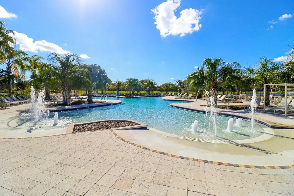 9646 Ivory Drive Ruskin FL 33573
