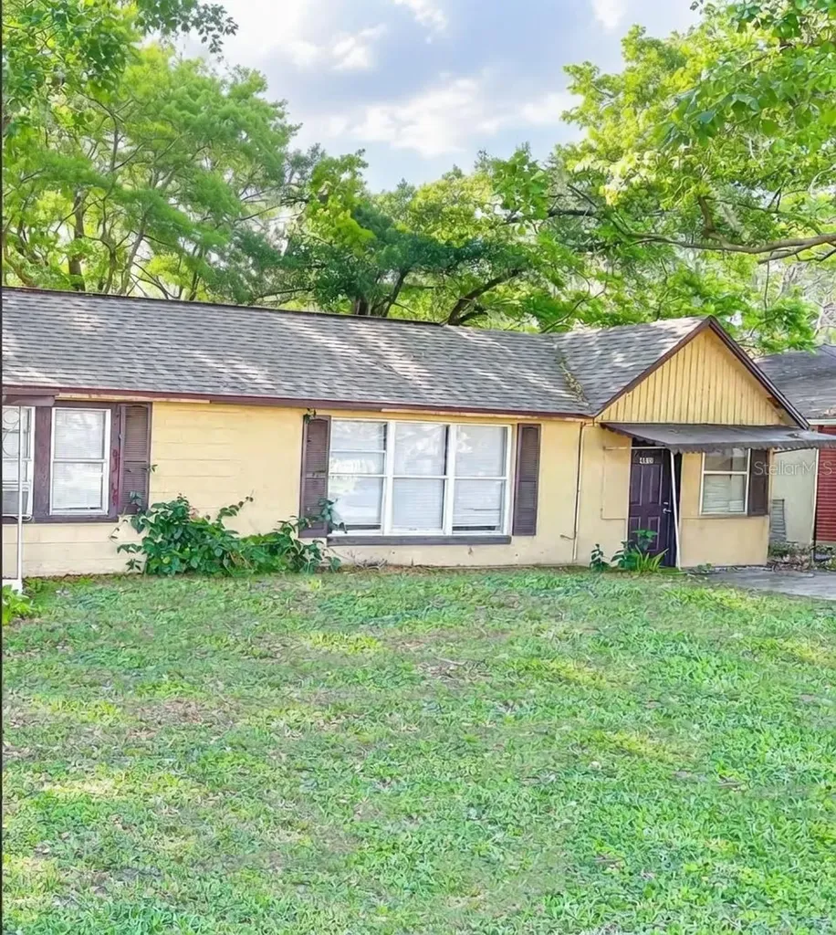 4823 9th Street Zephyrhills FL 33542
