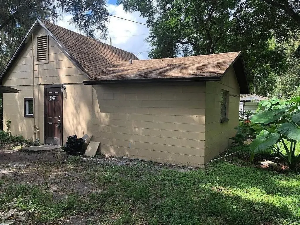 4823 9th Street Zephyrhills FL 33542