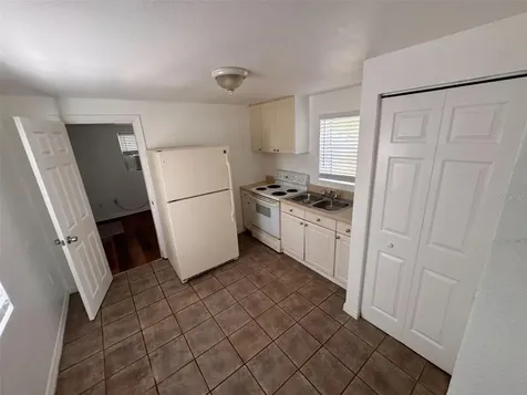 4823 9th Street Zephyrhills FL 33542