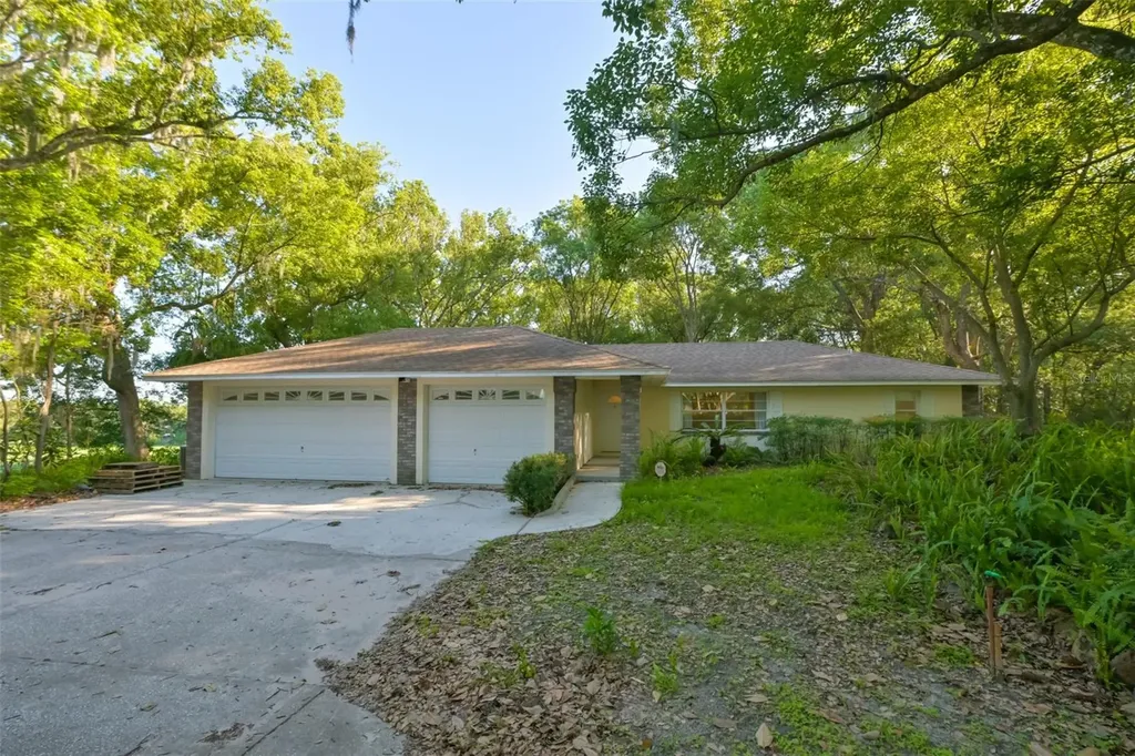 36625 Lake Pasadena Road Dade City FL 33525