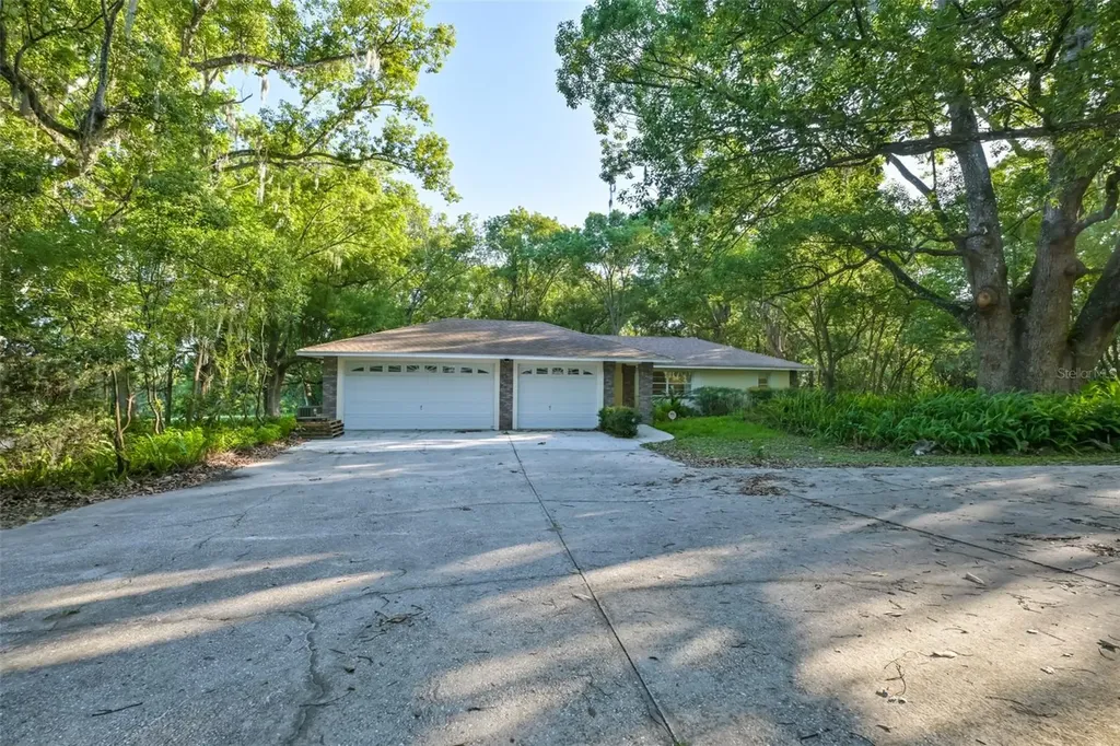 36625 Lake Pasadena Road Dade City FL 33525