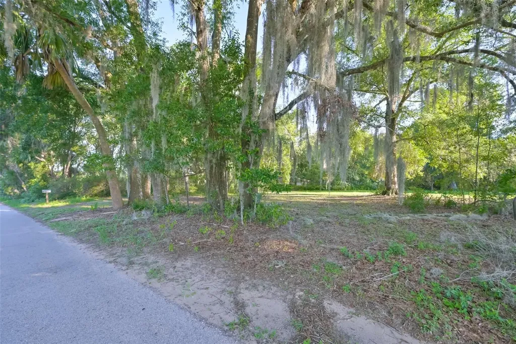 36625 Lake Pasadena Road Dade City FL 33525